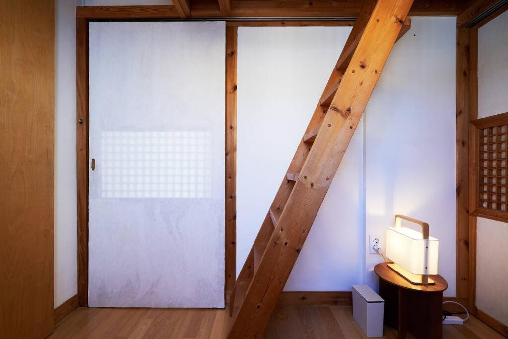 Jay Hanok ㅡ 3br 3bath ㅡ 8min From Anguk Stn Ferienhaus Seoul
