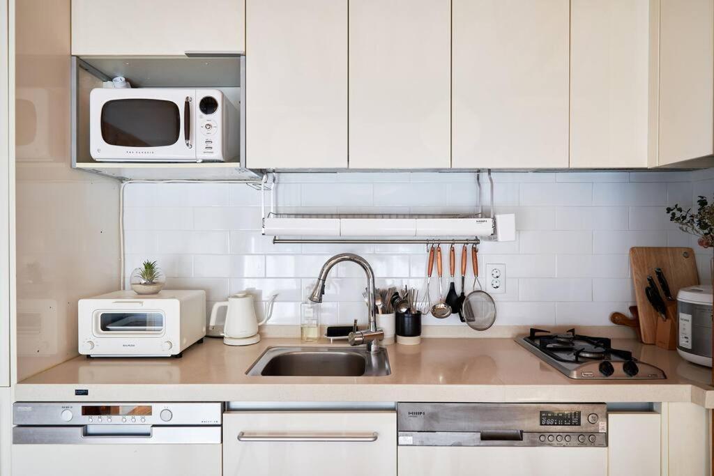 Ferienhaus Jay Hanok ㅡ 3br 3bath ㅡ 8min From Anguk Stn Seoul