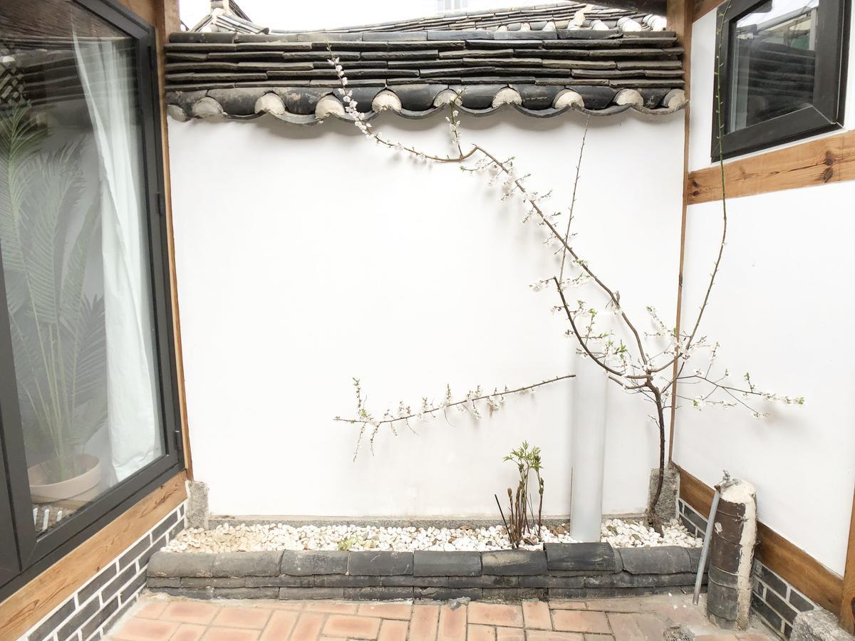 Jay Hanok ㅡ 3br 3bath ㅡ 8min From Anguk Stn