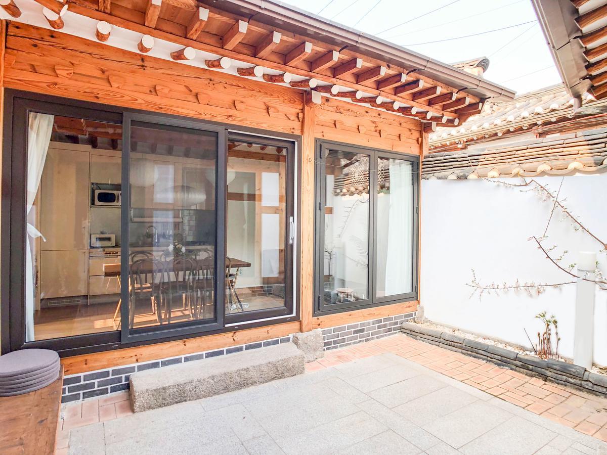 Jay Hanok ㅡ 3br 3bath ㅡ 8min From Anguk Stn * Seoul