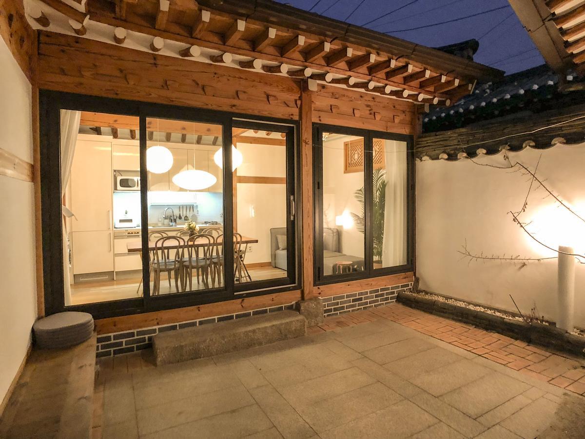 Jay Hanok ㅡ 3br 3bath ㅡ 8min From Anguk Stn * Seoul