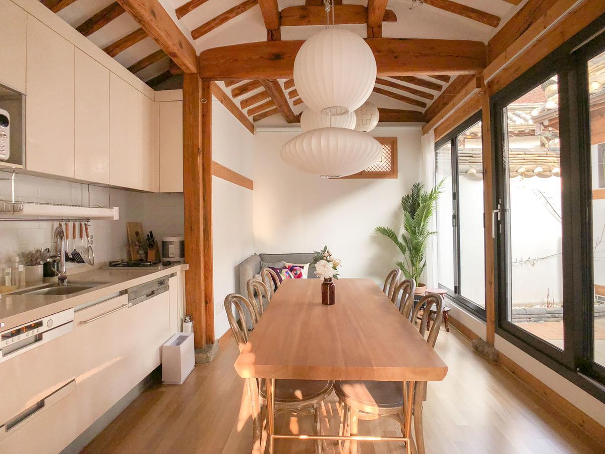 Jay Hanok ㅡ 3br 3bath ㅡ 8min From Anguk Stn Holiday home Seoul