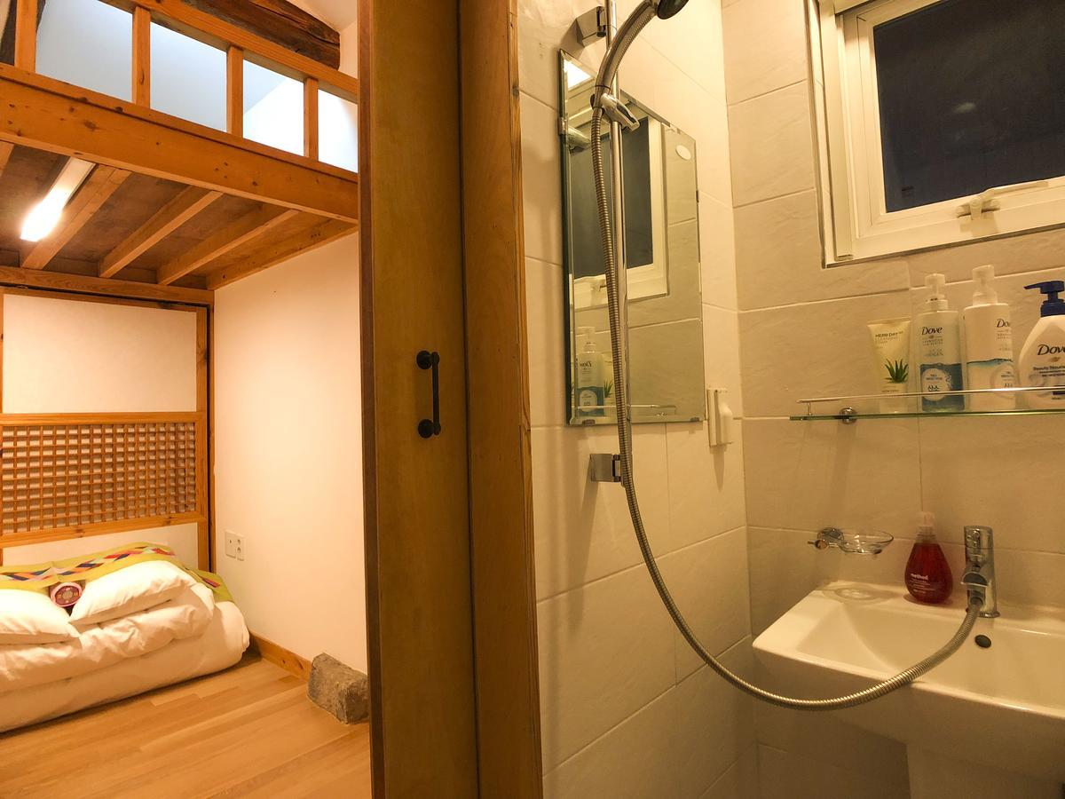 Holiday home Jay Hanok ㅡ 3br 3bath ㅡ 8min From Anguk Stn *