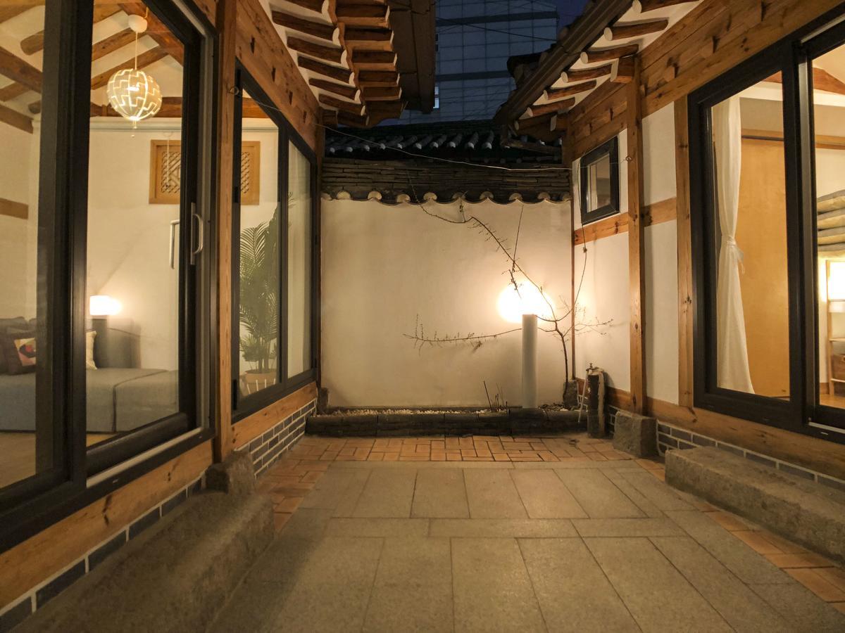Jay Hanok ㅡ 3br 3bath ㅡ 8min From Anguk Stn *